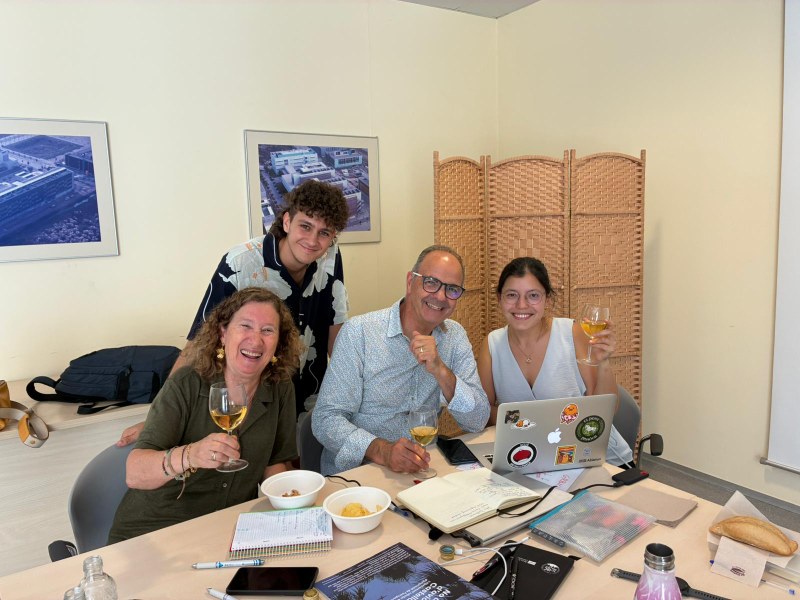 RETREAT_X_taula2.jpeg RETREAT_X_taula2.jpeg